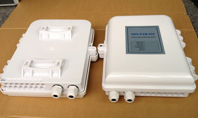 IP66 Waterproof Fiber Termination Box 16 Port Wall Mounted Easy Installation