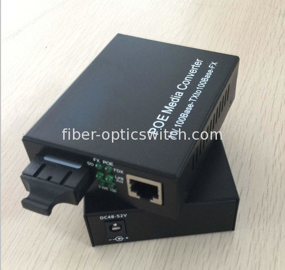 IEEE 802.3af/at PoE media converter 100M FX SC port or SFP slot and 10 / 100M RJ45 port